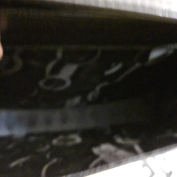 Authentic Salvatore Ferragamo Gancini 2 way bag - Picture 10 of 11